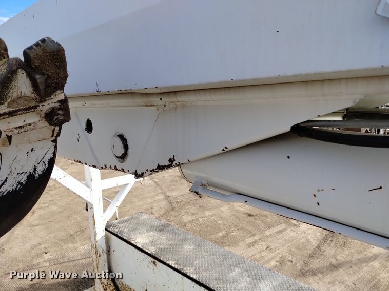 image for item DK8955 2000 International 4700  digger derrick truck