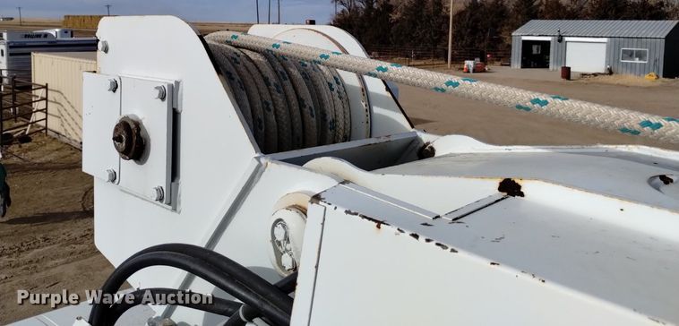 image for item DK8955 2000 International 4700  digger derrick truck