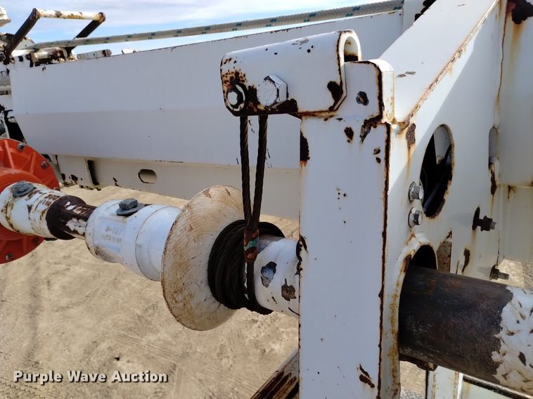 image for item DK8955 2000 International 4700  digger derrick truck