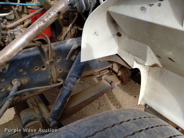 image for item DK8955 2000 International 4700  digger derrick truck