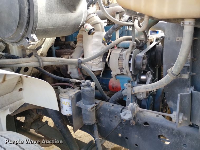 image for item DK8955 2000 International 4700  digger derrick truck