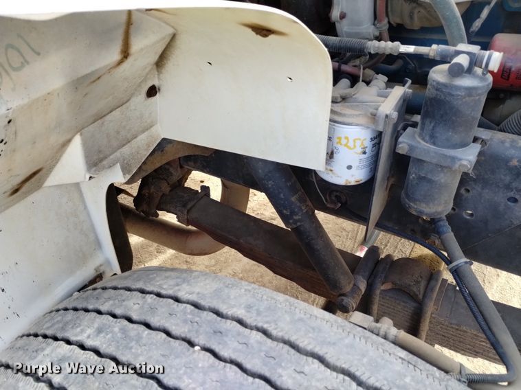 image for item DK8955 2000 International 4700  digger derrick truck