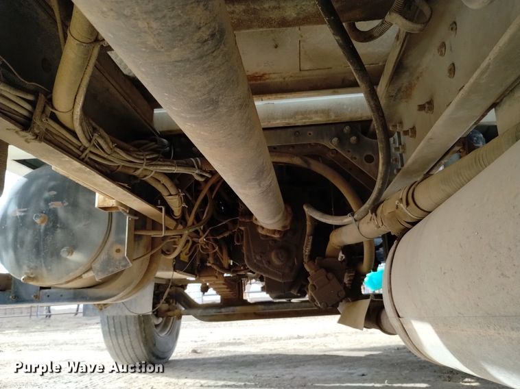 image for item DK8955 2000 International 4700  digger derrick truck