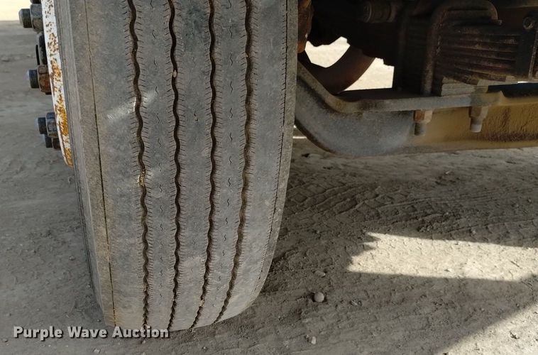 image for item DK8955 2000 International 4700  digger derrick truck