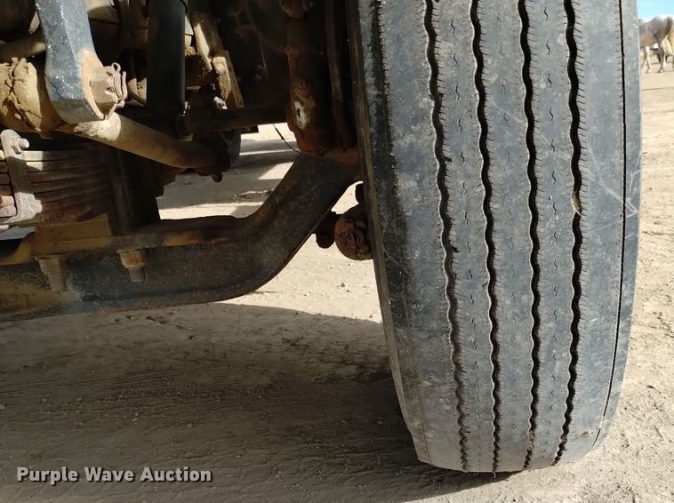 image for item DK8955 2000 International 4700  digger derrick truck