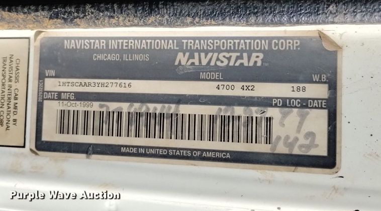 image for item DK8955 2000 International 4700  digger derrick truck