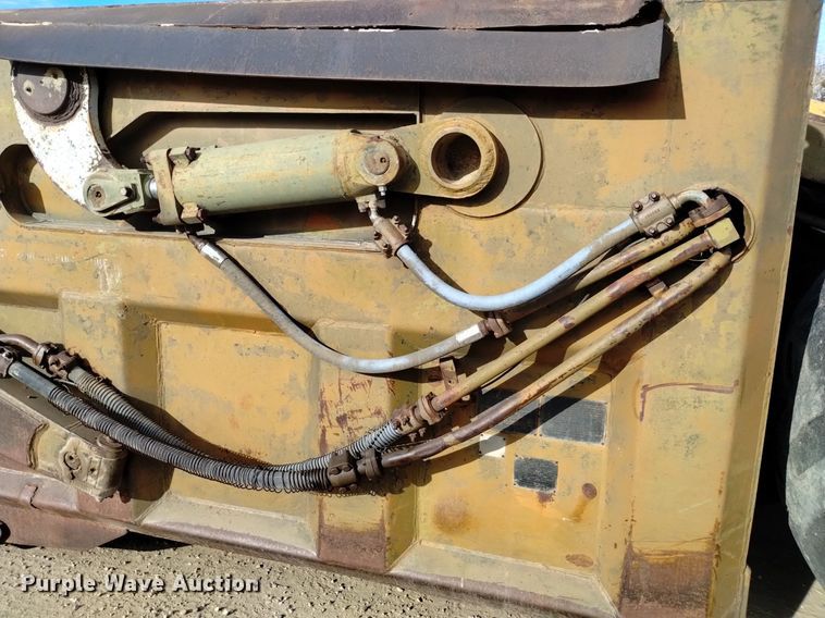 image for item DK8956 Clark 290M  scraper