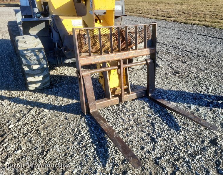 image for item DO4785 2005 Gehl RS5  telehandler