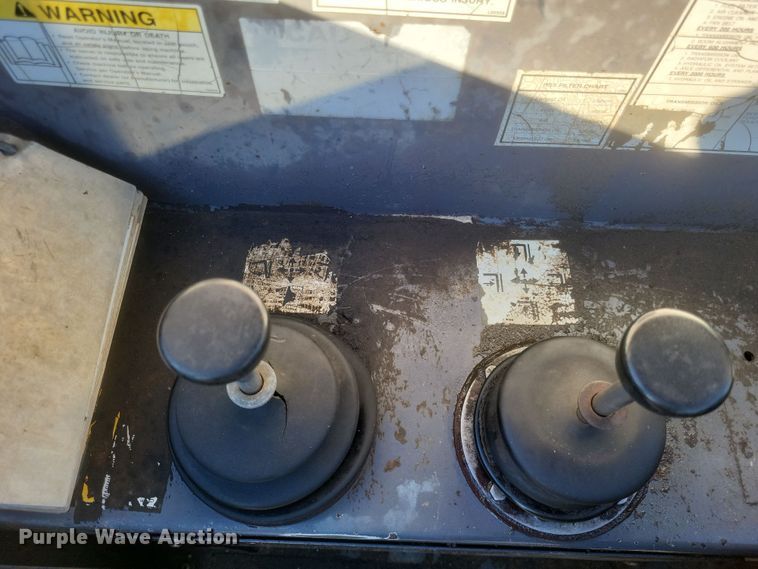 image for item DO4785 2005 Gehl RS5  telehandler