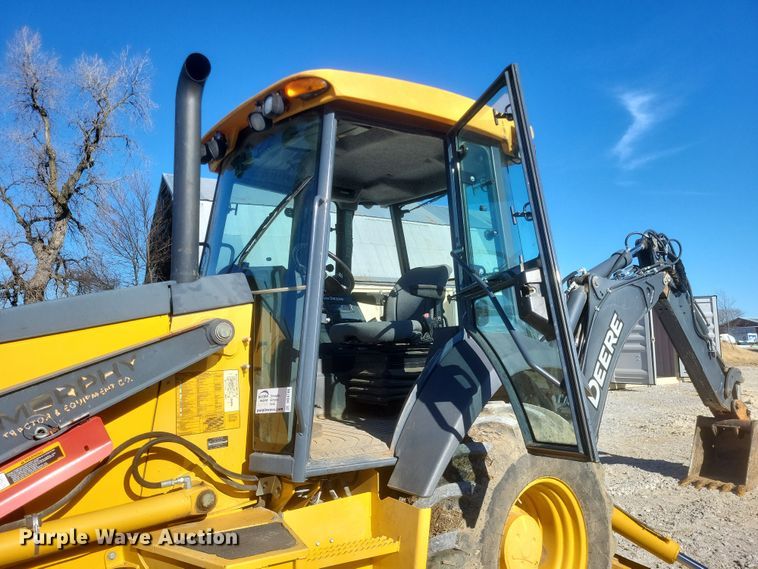 image for item DO4786 2015 John Deere 310SK  backhoe