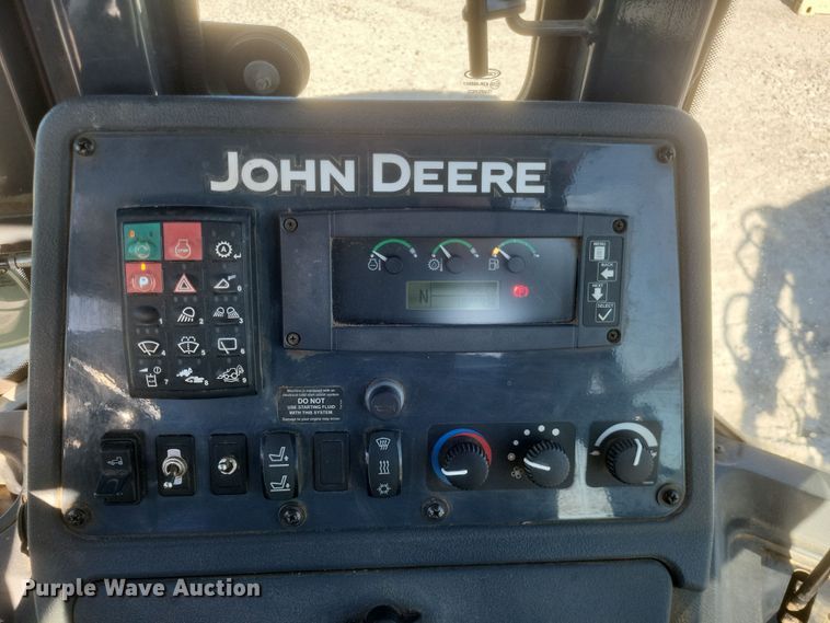 image for item DO4786 2015 John Deere 310SK  backhoe