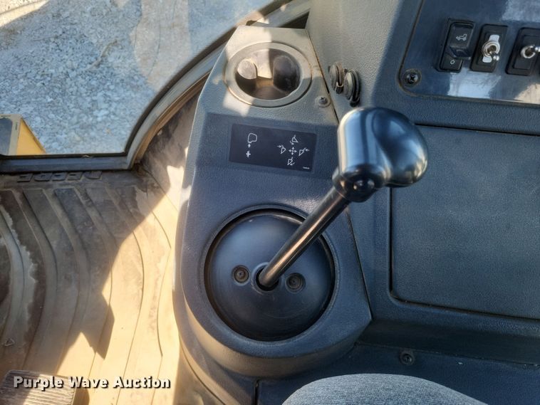 image for item DO4786 2015 John Deere 310SK  backhoe