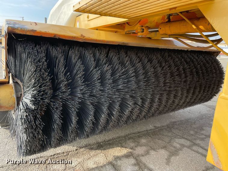 image for item DP0251 Waldon Sweepmaster 250  broom