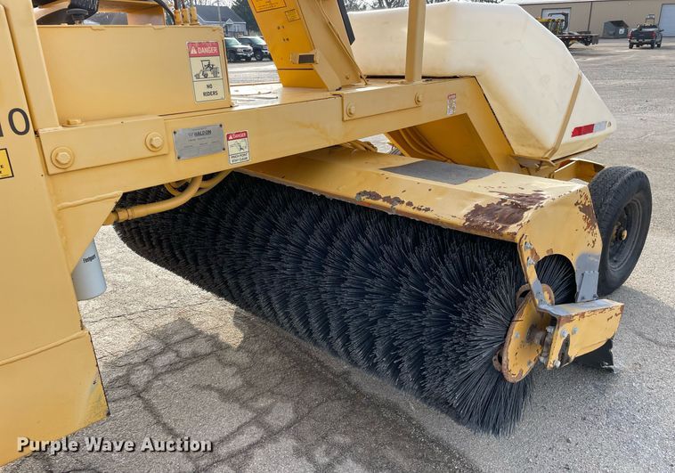 image for item DP0251 Waldon Sweepmaster 250  broom