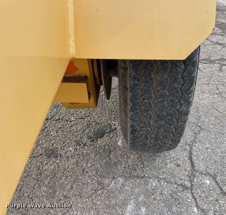 image for item DP0251 Waldon Sweepmaster 250  broom