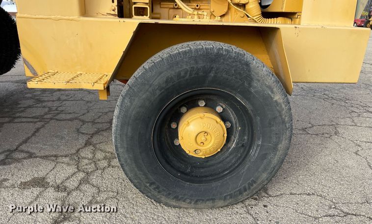 image for item DP0251 Waldon Sweepmaster 250  broom