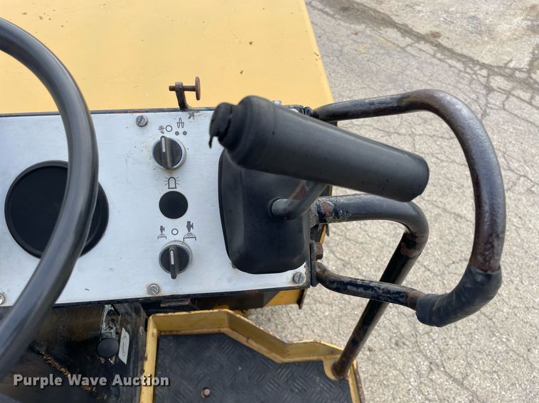 image for item DP0252 Dynapac CC10  double drum vibratory roller