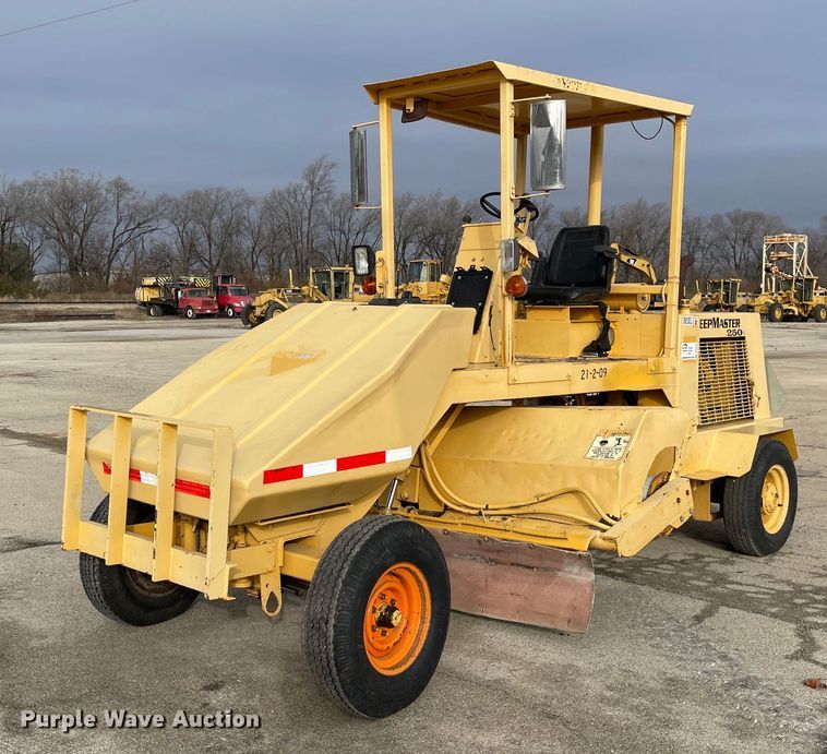 image for item DP0253 Waldon Sweepmaster 250  broom