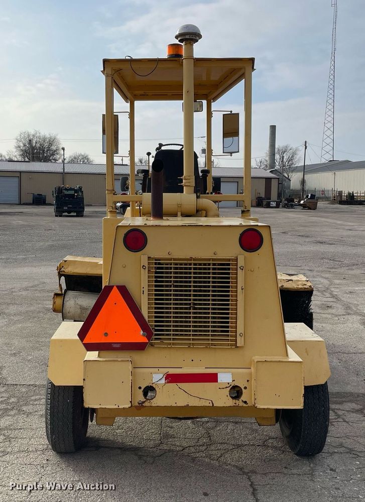 image for item DP0253 Waldon Sweepmaster 250  broom