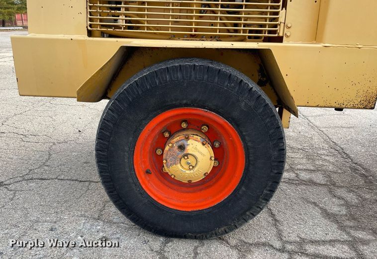 image for item DP0253 Waldon Sweepmaster 250  broom