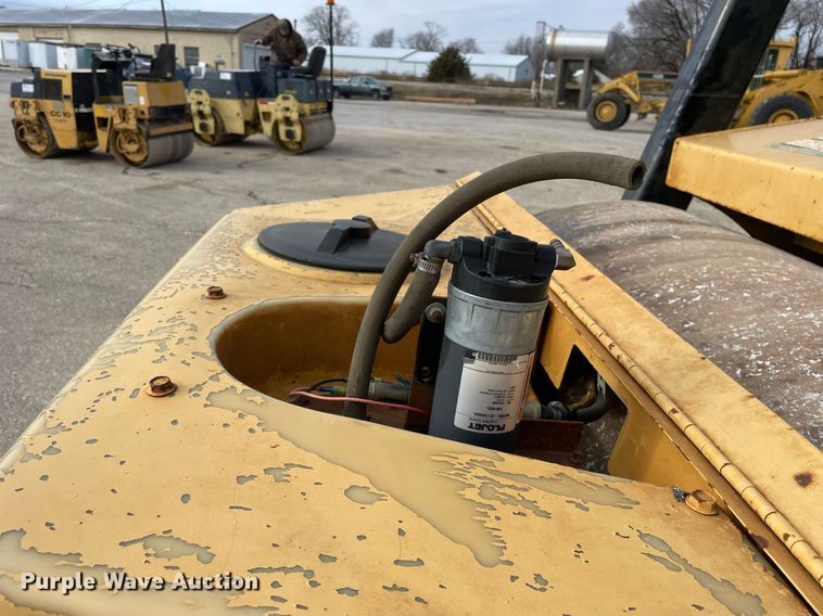 image for item DP0255 Hypac C766B  double drum vibratory roller