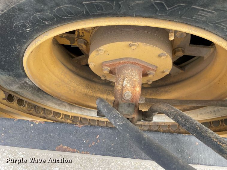 image for item DP0255 Hypac C766B  double drum vibratory roller