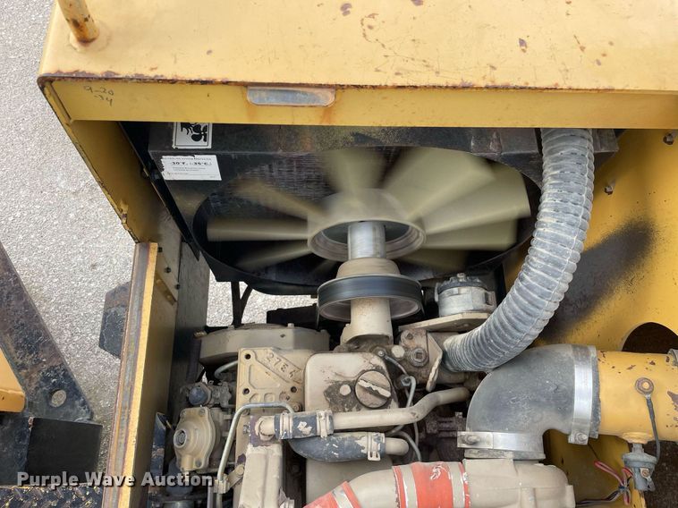 image for item DP0255 Hypac C766B  double drum vibratory roller