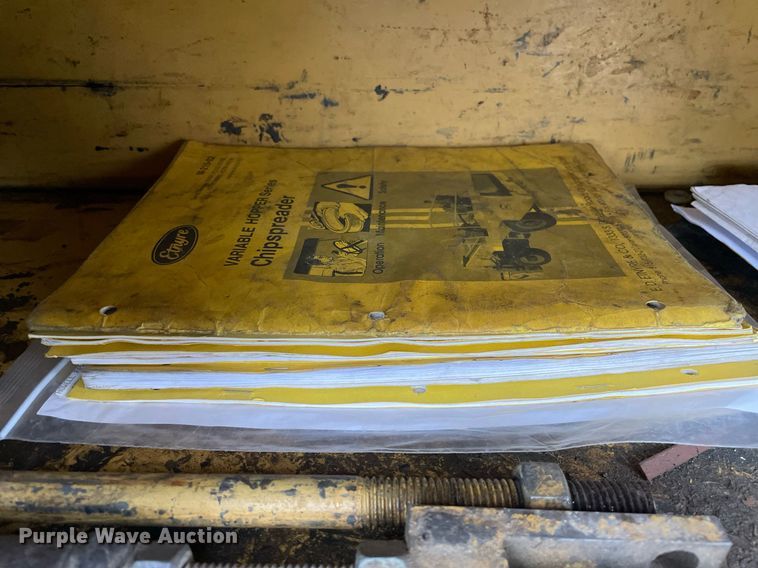 image for item DP0256 Etnyre  chip spreader