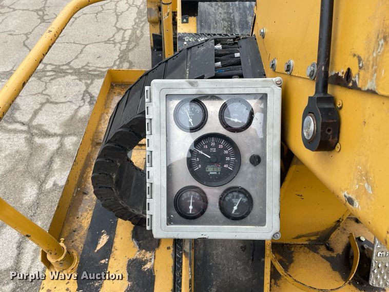 image for item DP0256 Etnyre  chip spreader