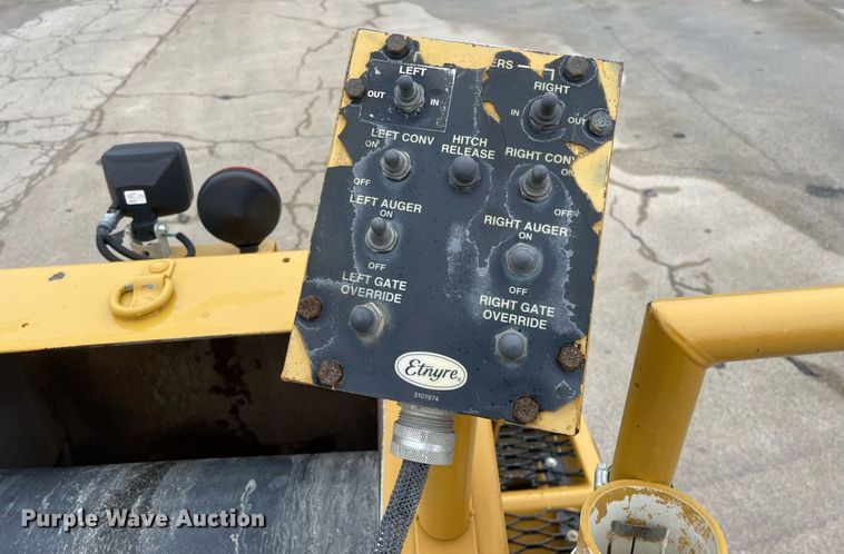 image for item DP0256 Etnyre  chip spreader