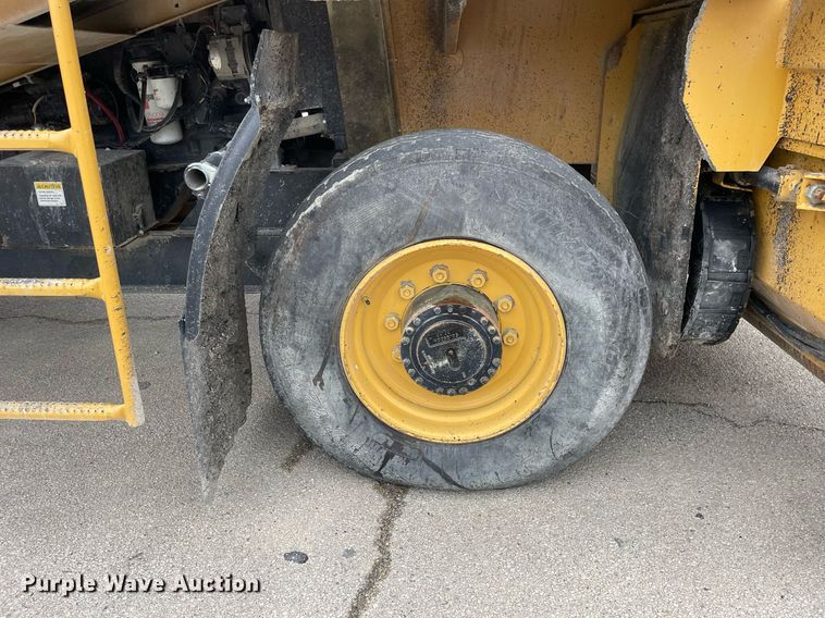 image for item DP0256 Etnyre  chip spreader