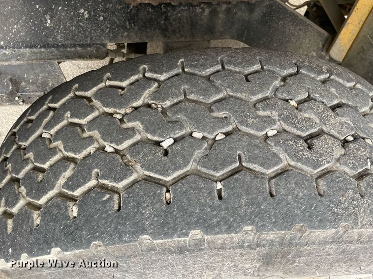 image for item DP0256 Etnyre  chip spreader