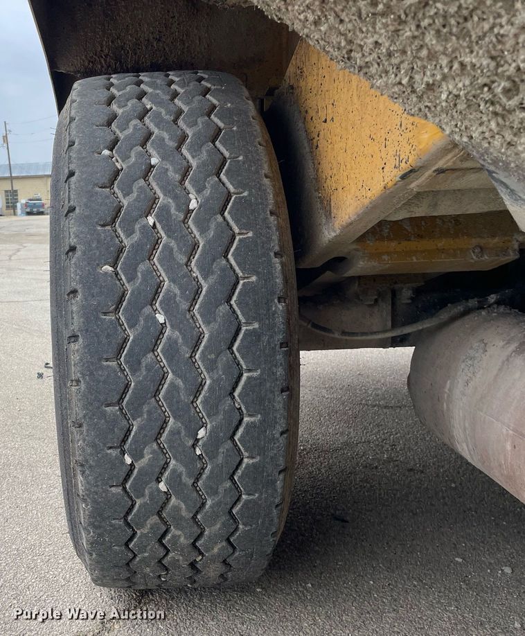 image for item DP0256 Etnyre  chip spreader