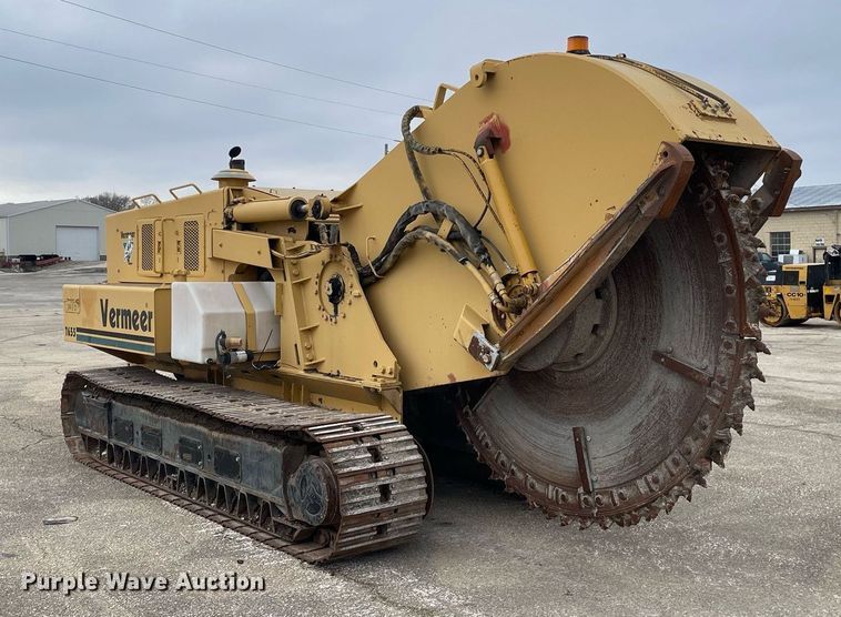 image for item DP0257 1994 Vermeer T655  rock saw