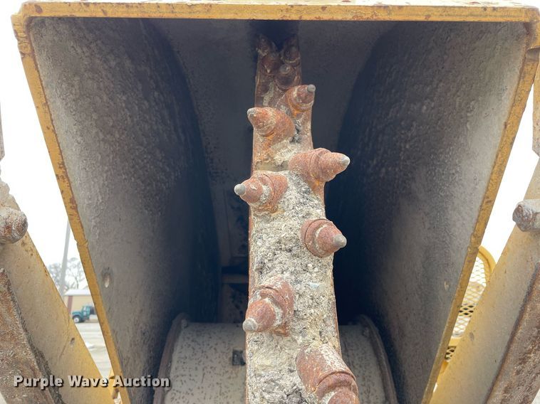 image for item DP0257 1994 Vermeer T655  rock saw