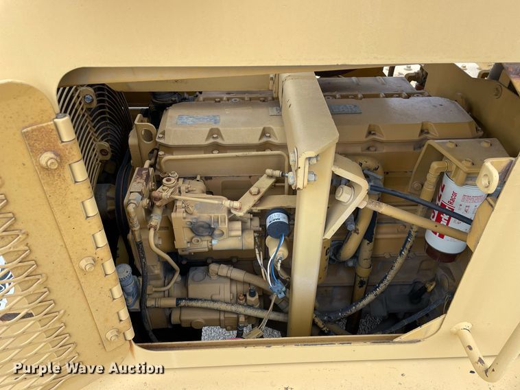 image for item DP0257 1994 Vermeer T655  rock saw