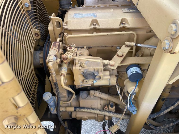 image for item DP0257 1994 Vermeer T655  rock saw