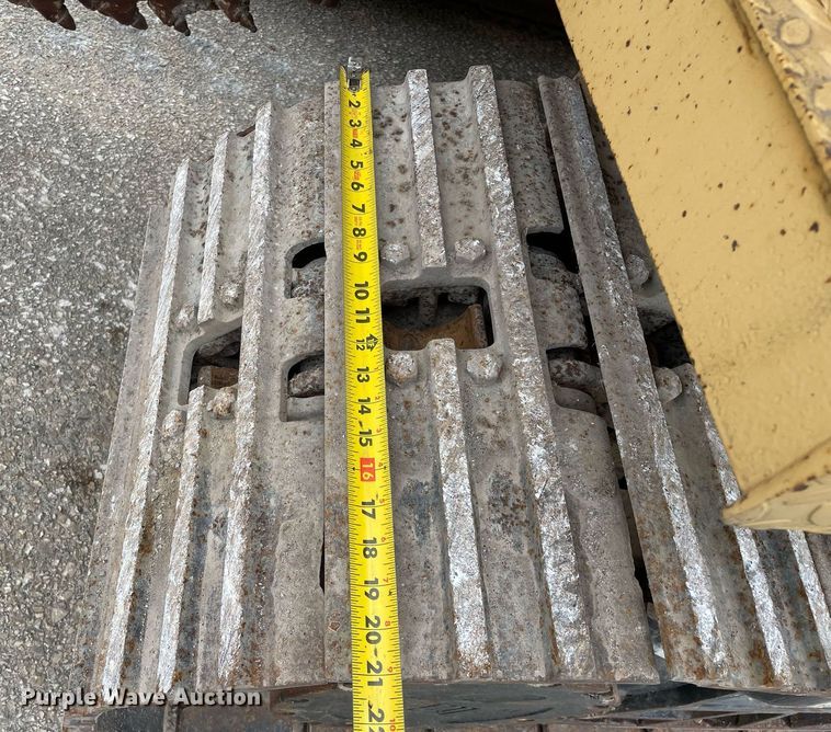 image for item DP0257 1994 Vermeer T655  rock saw