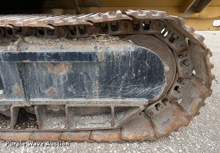 image for item DP0257 1994 Vermeer T655  rock saw