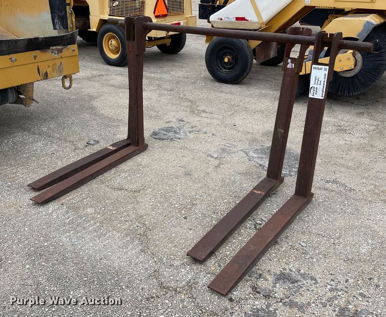 image for item DP0260 (2) sets of forks