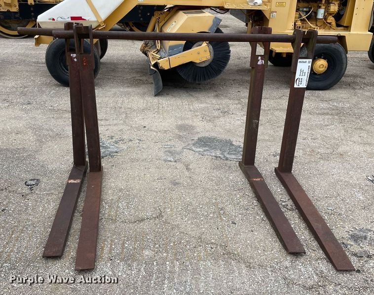 image for item DP0260 (2) sets of forks