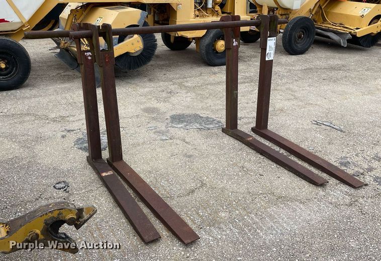 image for item DP0260 (2) sets of forks