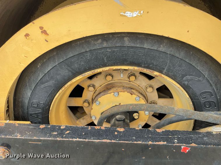 image for item DP0261 Hypac C766B  double drum vibratory roller