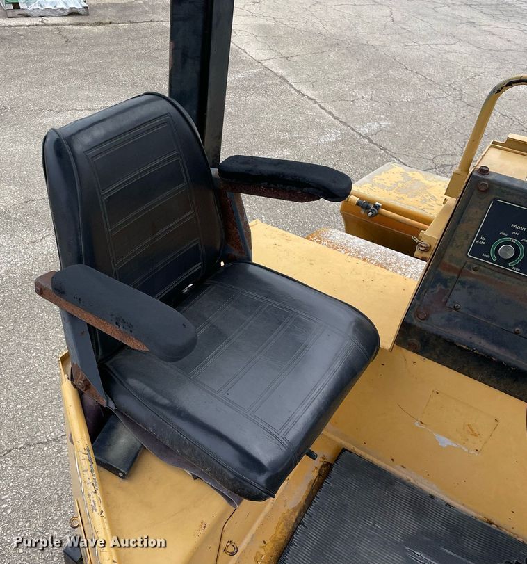 image for item DP0261 Hypac C766B  double drum vibratory roller