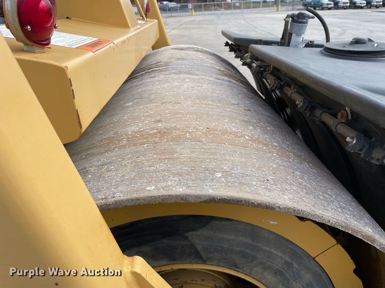 image for item DP0262 Hypac C778B  double drum vibratory roller