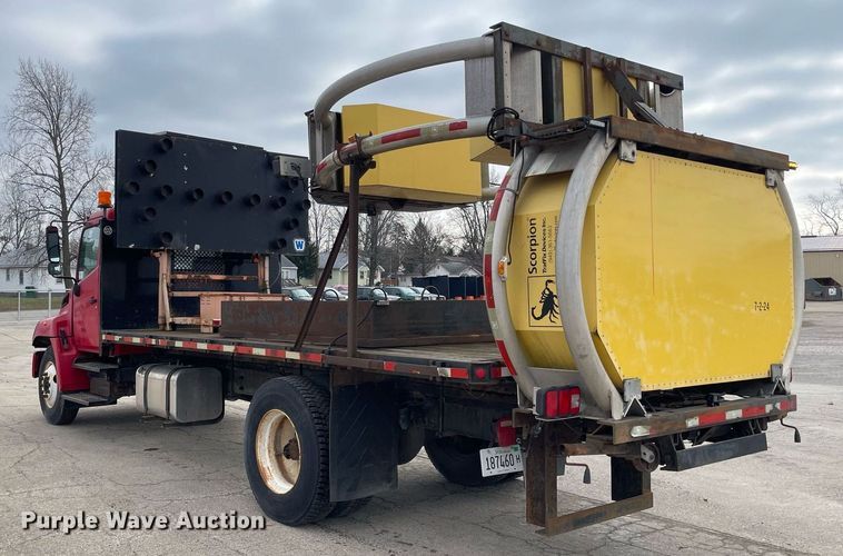 image for item DP0264 2007 Hino 268  flatbed truck with crash attenuator