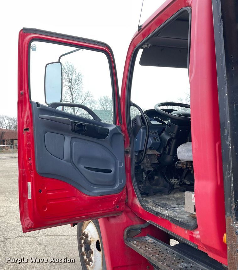 image for item DP0264 2007 Hino 268  flatbed truck with crash attenuator