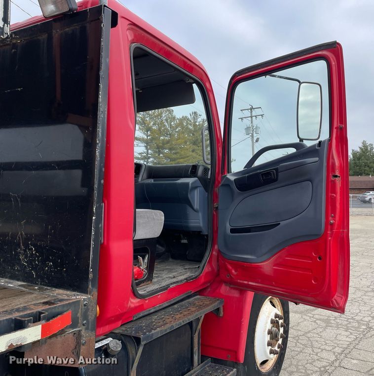 image for item DP0264 2007 Hino 268  flatbed truck with crash attenuator