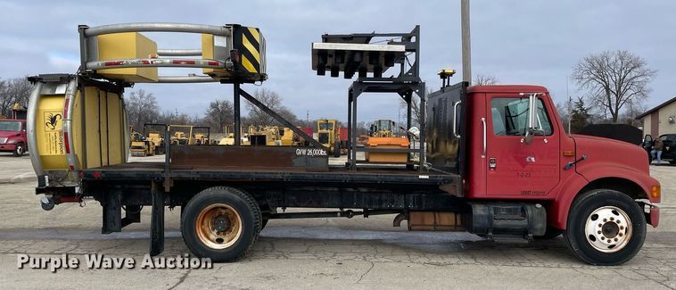 image for item DP0265 2000 International  4700 flatbed truck with crash attenuator