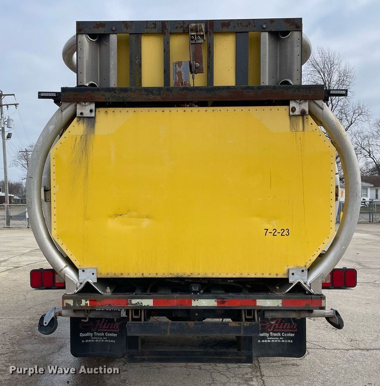 image for item DP0265 2000 International  4700 flatbed truck with crash attenuator